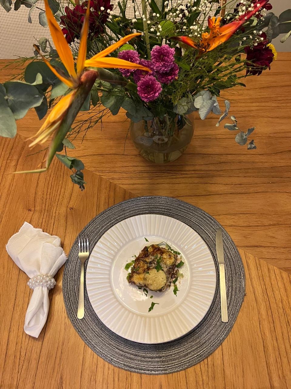 Mesa posta adaptada ao tipo de ocasião